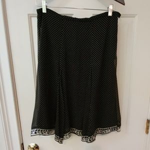 Max Studio 100% lined silk skirt. Size XS.